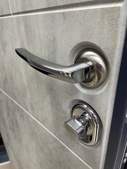 Входная дверь  